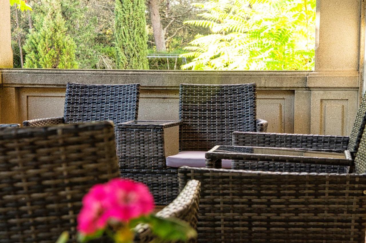 Hotel Restaurant Le Colombier Remoulins Luaran gambar